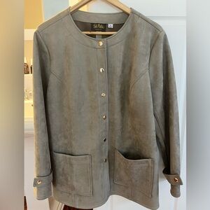 XL new never been worn gray suede shirt/jacket with rose gold colored buttons
